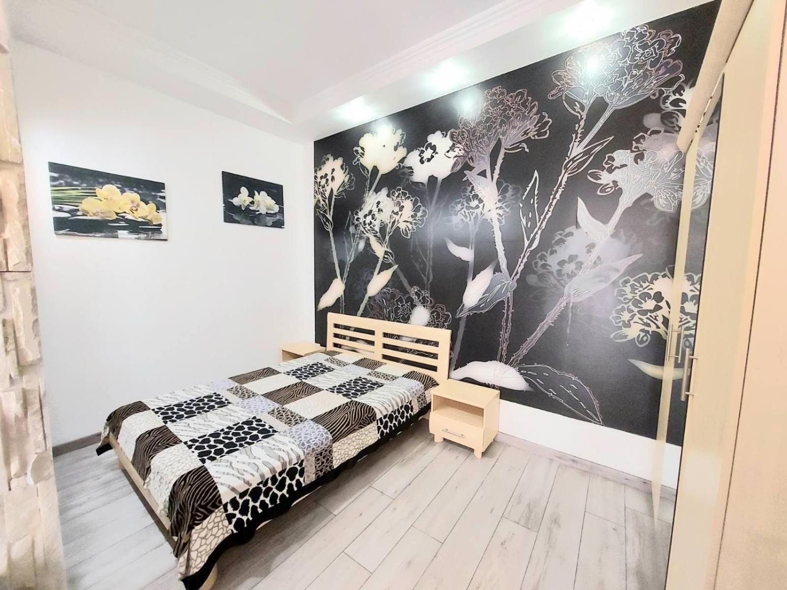 2 Rooms Central Anna Apartment Lviv Extérieur photo